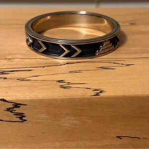 House of Harlow 1960 Aztec Bangle